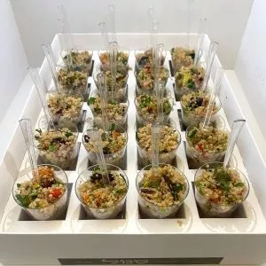 סלט קינואה בכוסיות אישיות